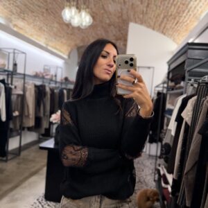 Maglia manica e fianco in pizzo
