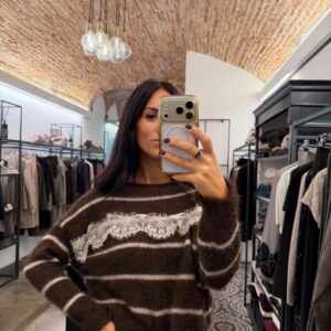 Maglia rigata con inserto pizzo
